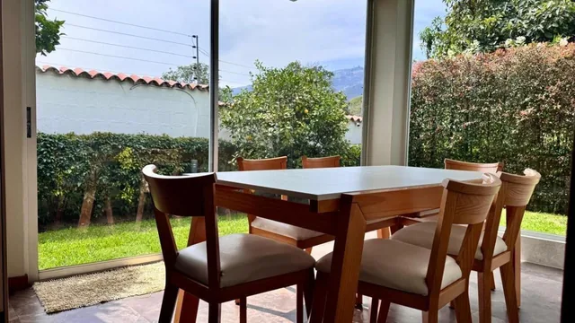 Casa en Venta en Tumbaco | 286 m² Construcción + 123 m² Jardín — imagen 3