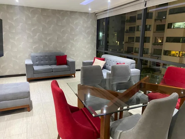 Departamento Amoblado de 3 Habitaciones en Venta – Edificio — imagen 2