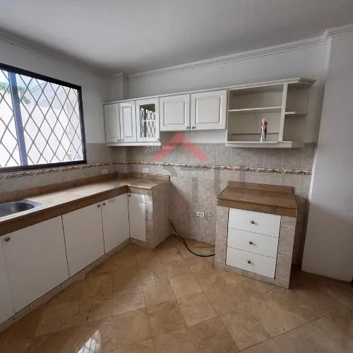 Se Vende Propiedad en Urbanización Ceibos Norte, Guayas — imagen 2
