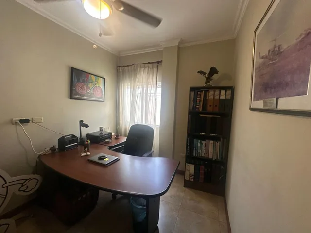Venta Casa - Villa de Una Planta en Urbanización Fontana Km 2.5 Via Samborondon/ Sector Uess, Guayas — imagen 4