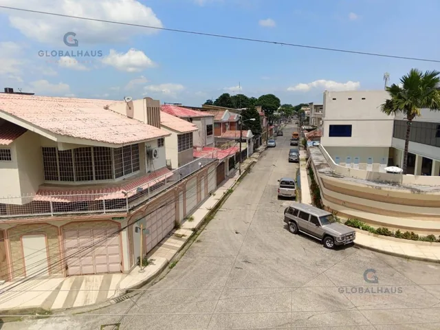 Venta de Departamento en Sur de Guayaquil, Urb. La Saiba, 5 Habitaciones. L. B. Guayas — imagen 2
