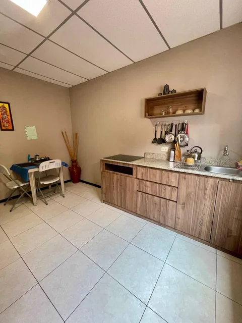 7706. Urb. Entre Ríos - Samborondon Km1.5, Vendo Casa Rentera Amoblada $220.000. Guayas — imagen 2