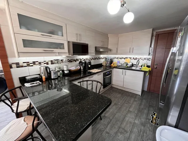 Departamento Remodelado de Venta en El Centro Norte de Quito — imagen 2