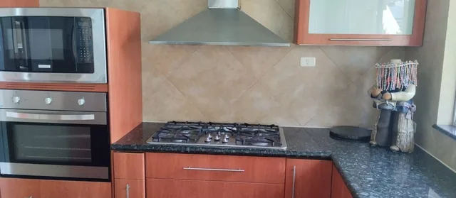 Casa 3 Dorm. de Venta Cumbaya Sector El Reservorio Dentro de Urbanizacion Seguridad 24 - 7 — imagen 4