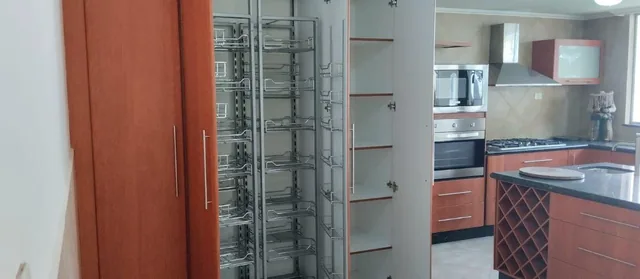 Casa 3 Dorm. de Venta Cumbaya Sector El Reservorio Dentro de Urbanizacion Seguridad 24 - 7 — imagen 2