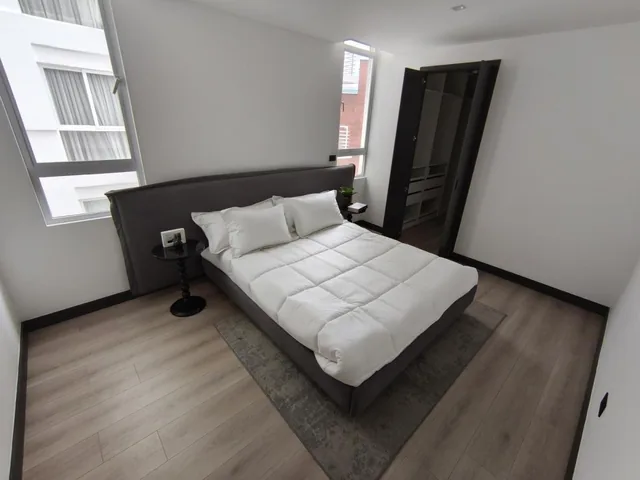 Scc. Venta Departamento con Balcón a Estrenar. 2 Dorm.. Piso 5 - Sector: González Suárez — imagen 4