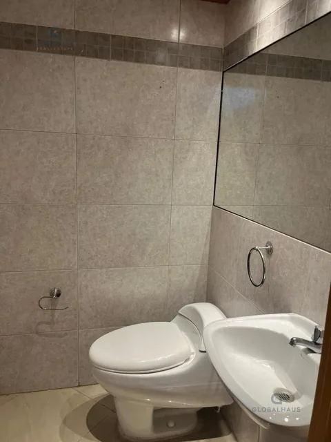 Departamento en Venta en Kennedy con 2 Habitaciones - Calefón Instalado. E. D. Guayas — imagen 3