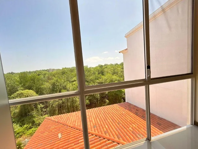 Vendo Moderno y Amplio Loft Amoblado de Doble Altura en Torre Baro Terranostra, Guayas — imagen 3