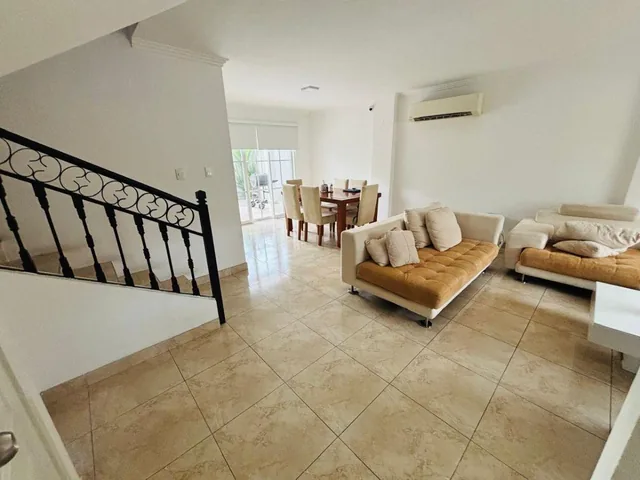 Venta de Casa Urbanización Casa Laguna Et Brisana - A. Maidana, Guayas — imagen 3