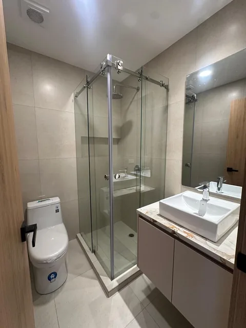 Cwu. Venta Suite con Parquadero. Piso 8 - La Carolina — imagen 2