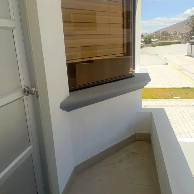 Casas Nuevas por Estrenar de 160 m² en La Mitad del Mundo — imagen 2