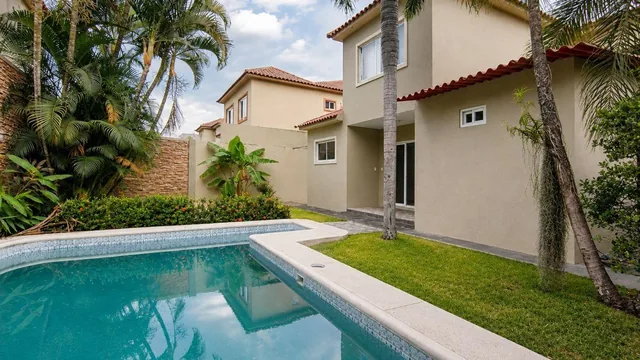 Venta Casa Esquinera Piscina Urb. Portal Al Sol – Vía a La Costa, Guayas — imagen 3