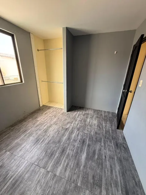Casa en Venta – Urbanización La Joya/acogedora Casa de 2 Plantas, Muy Bien Conservada, Pintada. Guayas — imagen 3