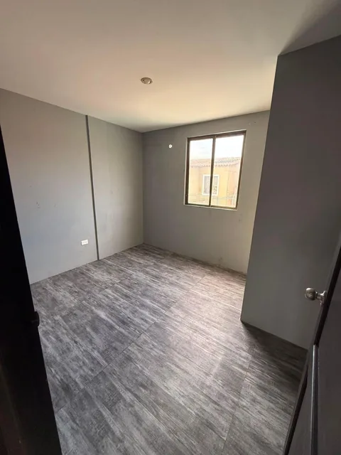 Casa en Venta – Urbanización La Joya/acogedora Casa de 2 Plantas, Muy Bien Conservada, Pintada. Guayas — imagen 2