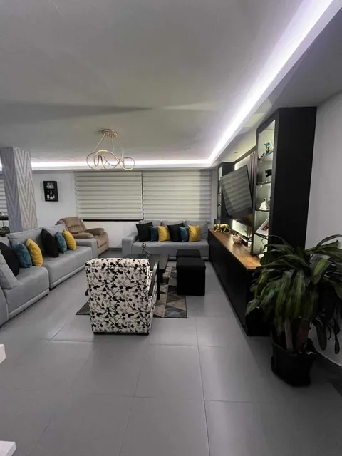 En Venta de Oportunidad Departamento Urbanización El Condado — imagen 2