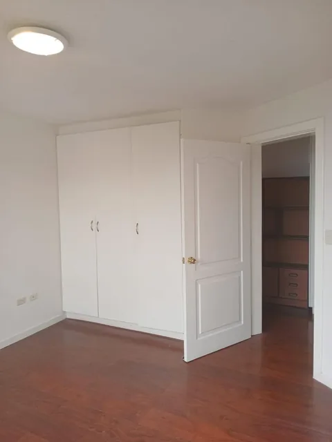 Fcm Venta Departamento 3 Dorm. Dentro Urb El Condado. Provincia de Pichincha — imagen 5