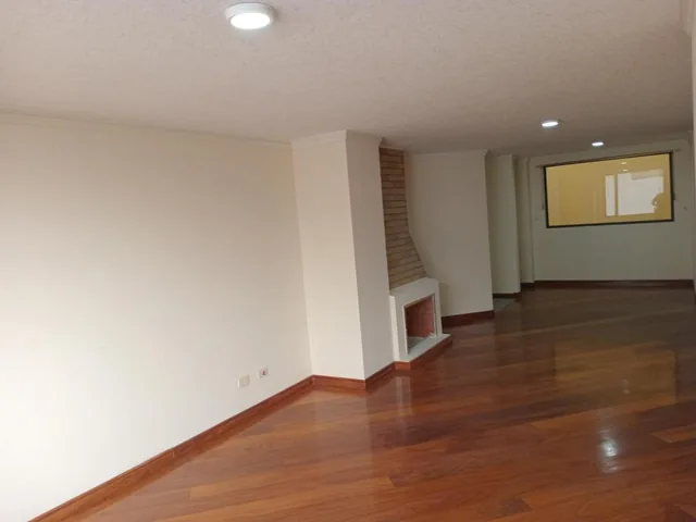 Venta Departamento Urb. Mastodontes. Norte Quito — imagen 5