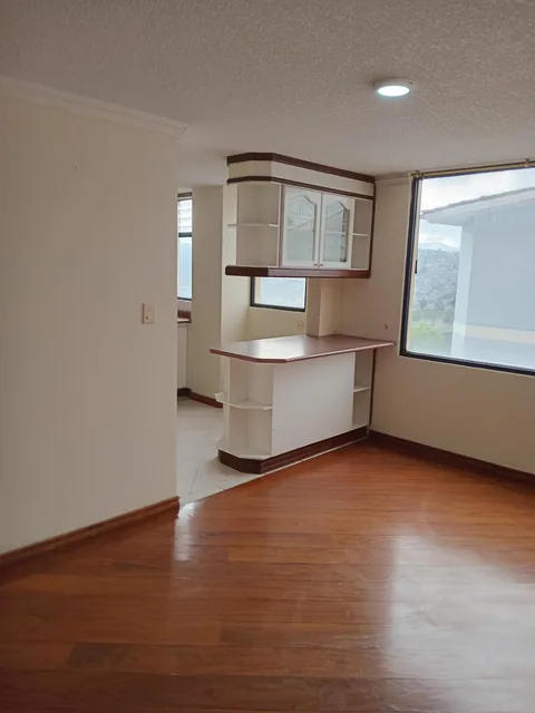 Venta Departamento Urb. Mastodontes. Norte Quito — imagen 3