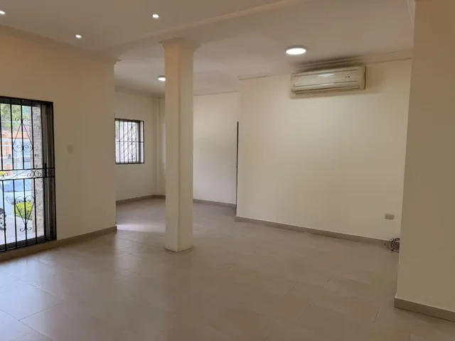 Se Vende Departamento Remodelado en Ceibos en Av Principal, Guayas — imagen 5