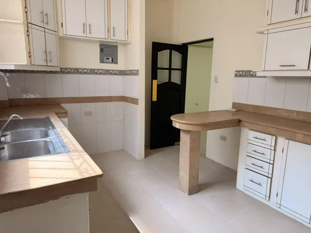 Se Vende Departamento Remodelado en Ceibos en Av Principal, Guayas — imagen 2