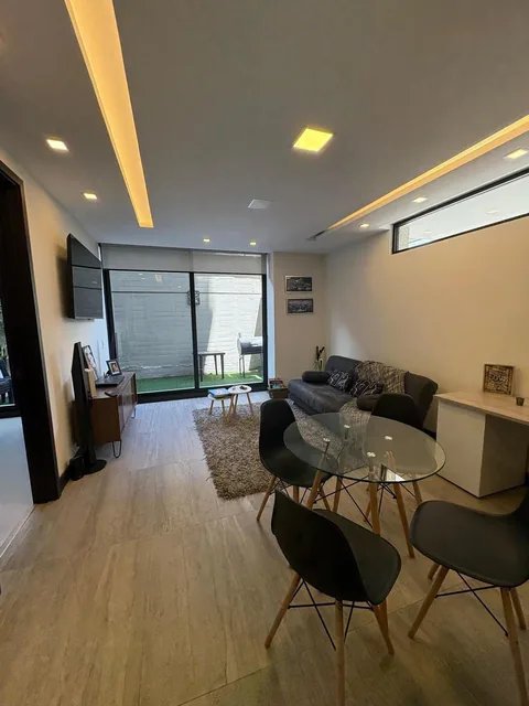 Ira Venta Suite con Patio Sector González Suárez. Provincia de Pichincha — imagen 5