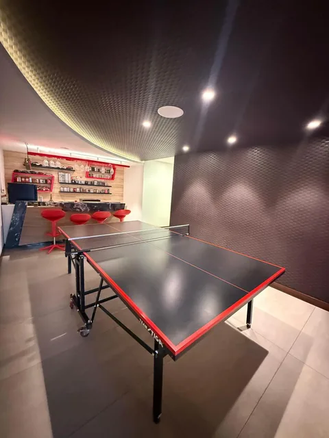 Casa de Lujo, Cuatro Niveles, Piscina, Sale de Juegos, Totalmente Domotizada, con Vista a La Ciudad — imagen 4
