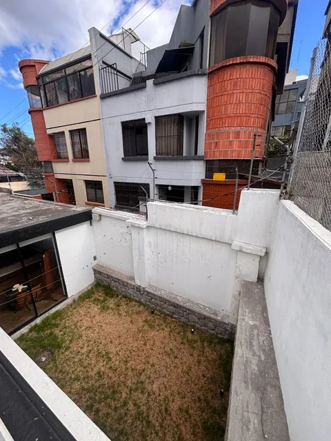 Vendo Exelente Casa Totalmente Remodelada 4 Dorm. Exelente Para Clínicas, Vivienda $420 Mil — imagen 3