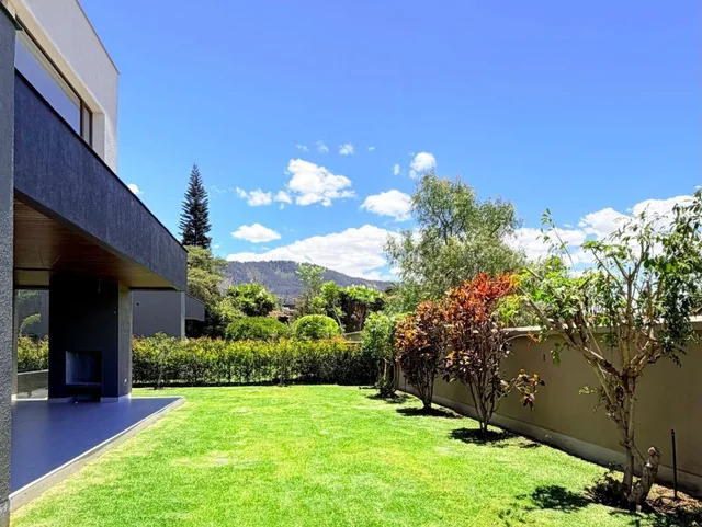 Casa de Lujo en Venta, Cumbayá — imagen 2