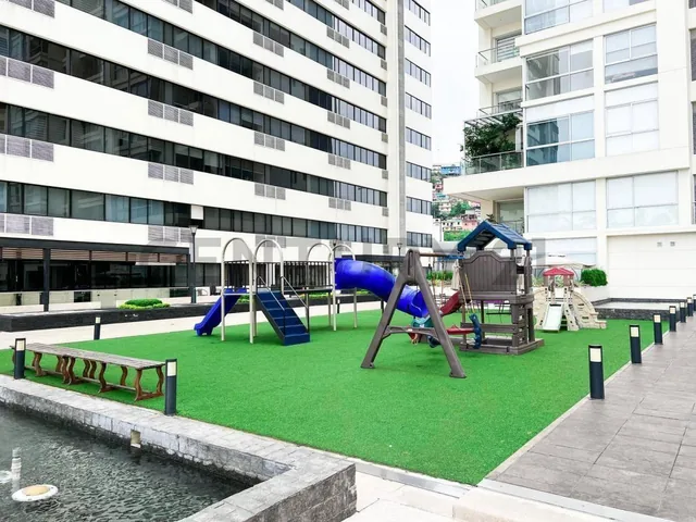 Venta Departamento en Torre Bellini, 2 Hab + Garaje y Vista Panorámica D. Lac, Guayas — imagen 2