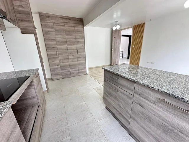 Departamento en Pomasqui — imagen 2