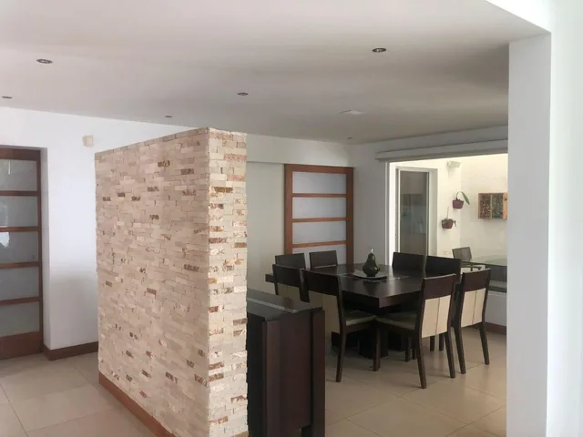 Moderna Casa en Conjunto Privado en San Juan de Cumbayá — imagen 4