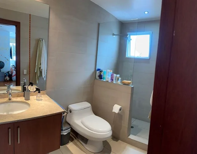 Moderna Casa en Conjunto Privado en San Juan de Cumbayá — imagen 2