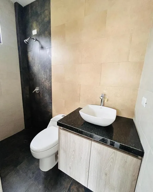 Venta de Casa en Urbanización La Joya - Etapa Granate, Guayas — imagen 2