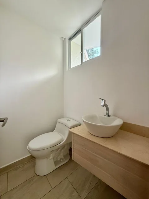 Casa en Venta - La Armenia - 162 m² — imagen 2