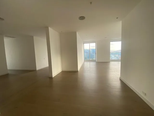 Hermoso Penthouse de Lujo! Sector Gonzales Suarez — imagen 5