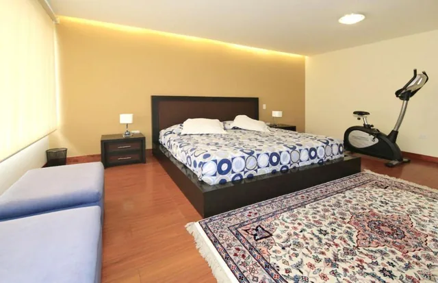 Excelente Casa Venta o Renta Cumbaya — imagen 2