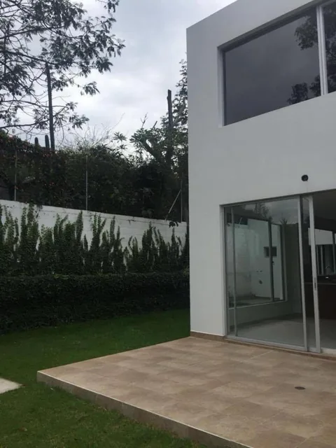 Casa - Tumbaco Sector La Cerámica Amplio Terreno de 491 m, 267 m de Construcción — imagen 4