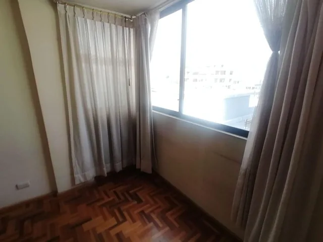 Casa 300 m² Terreno, 520 m² Construccion en Venta en 5 Dtos Sect Kennedy — imagen 3