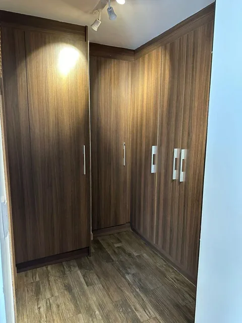 Moderno Departamento Céntrico con Terrazas - Cumbaya — imagen 2