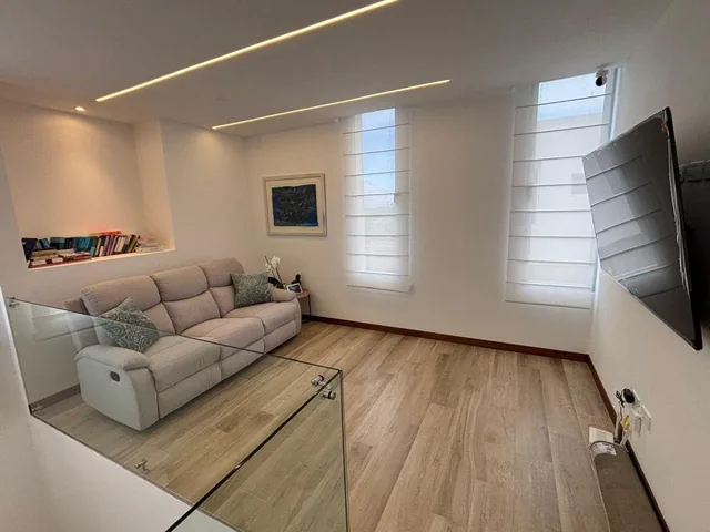 En Venta Casa de Tres Dorm. en Urbanizacion 164 m² - Puembo — imagen 4
