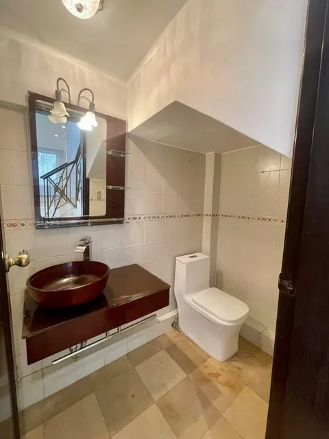 Ceibos Norte: Vendo Casa Remodelada de Dorm. y Amplio Patio, Guayas — imagen 5