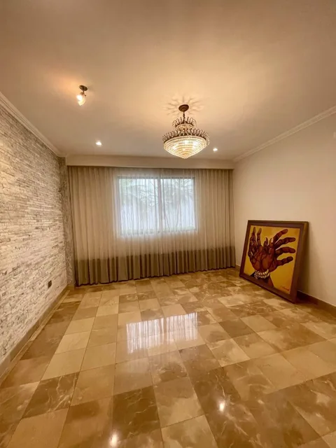 Ceibos Norte: Vendo Casa Remodelada de Dorm. y Amplio Patio, Guayas — imagen 4
