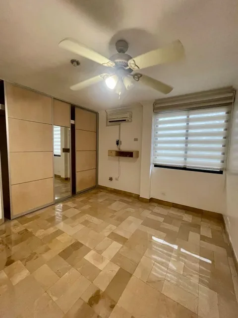 Ceibos Norte: Vendo Casa Remodelada de Dorm. y Amplio Patio, Guayas — imagen 2