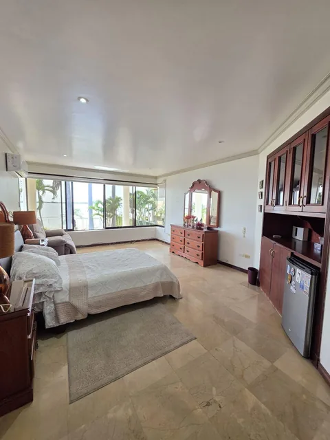 En Venta Casa en Las Riberas - Via Samborondón, Guayas — imagen 3