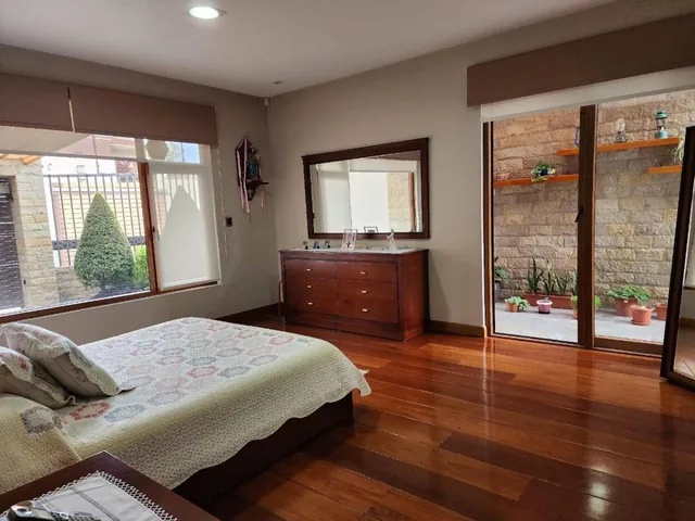 Sector Muñecas de Piedra Preciosa Casa en Venta, Azuay — imagen 2