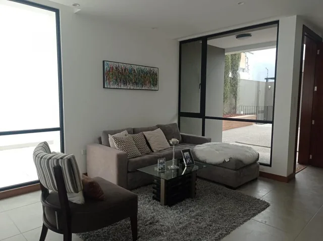 Casa 3 Niveles: 3 Hab + Cocina Americana + Jardín Privado — imagen 5