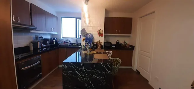 Vendo Departamento Remodelado - Sector Brasil Quito Tenis Bajo — imagen 2