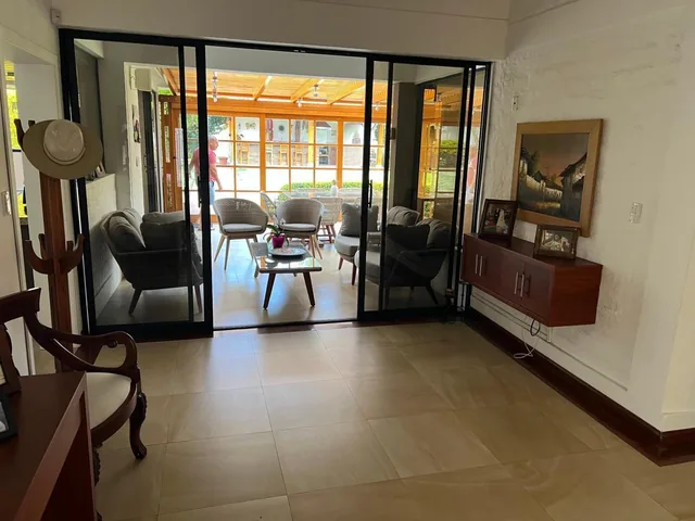 Cumbaya Casa de Venta o Alquiler en Urbanizacion Privada Sector Reservorio — imagen 3