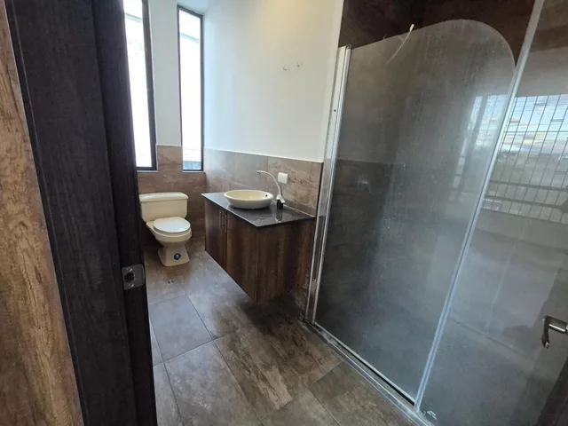 Se Vende Hermosa Casa 145 m² Independiente – Cashapamba — imagen 4