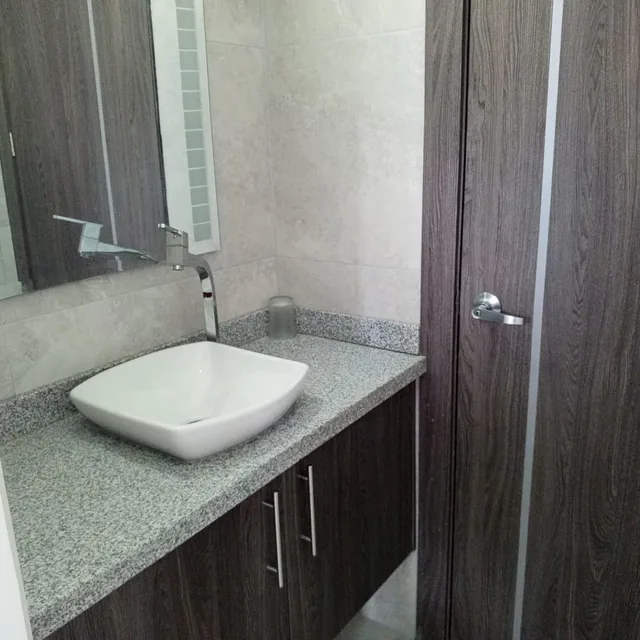 Departamento en Venta Full Amoblado en Tonsupa — imagen 3
